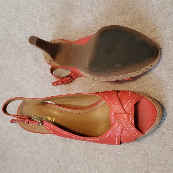 Nine West cork heels. Size 7 - Picture 5 of 5